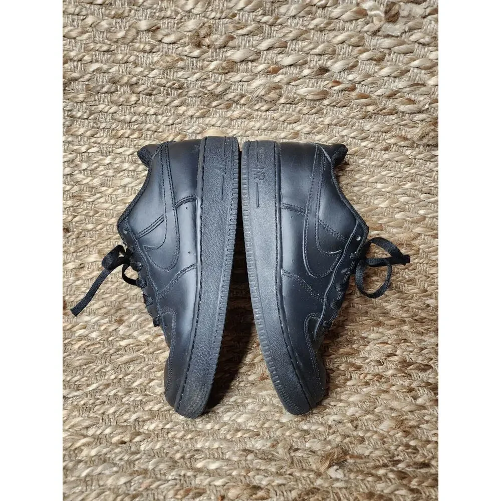 Nike Air Force 1 LE Triple Black Size 7Y Sneakers Shoes Casual School Lifestyle